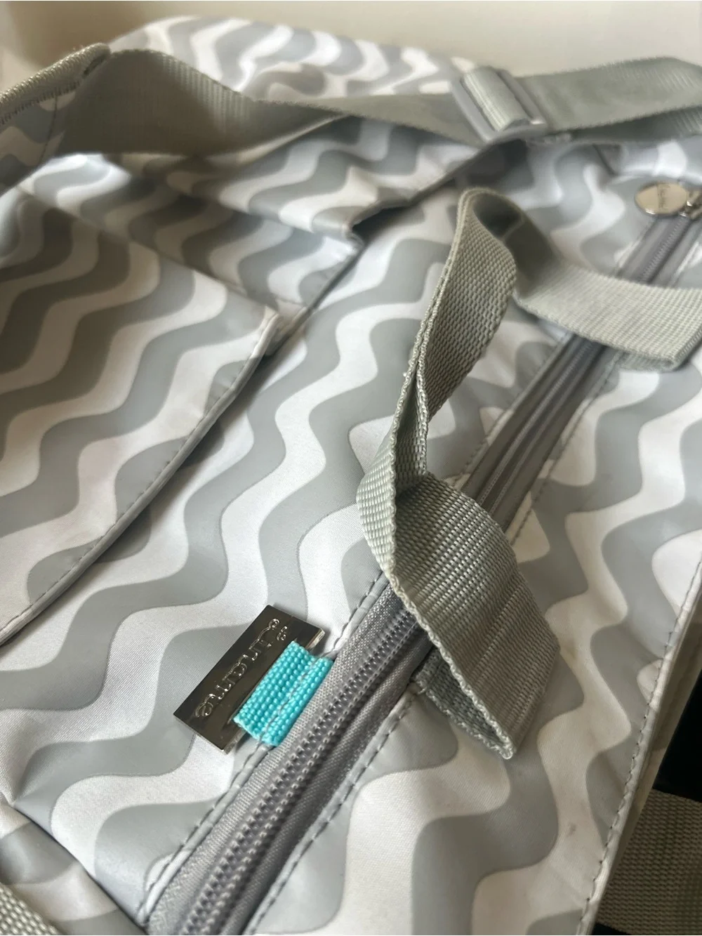 Lename Gray Wave-Pattern Tote Bag